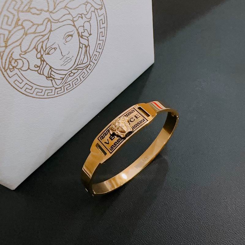Versace bracelet 11yxx04